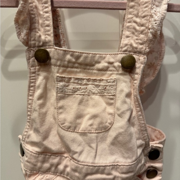Artisan NY 12M Girls Light Pink Frill Overall Shorts - Picture 2 of 7
